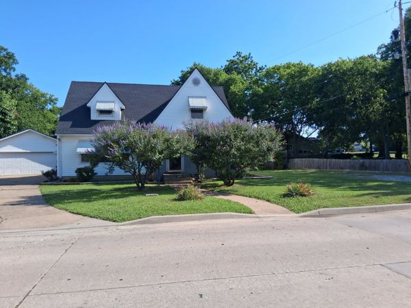 903 15th , Ardmore, OK 73401