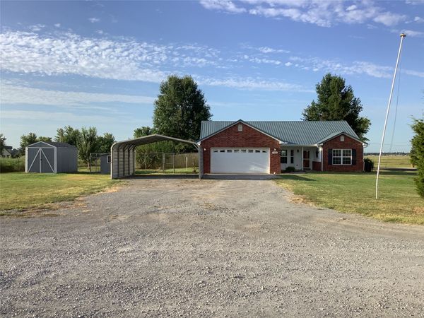 983 W 462 , Pryor, OK 74361