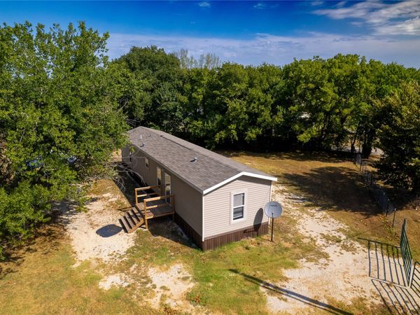 228 E 9th Avenue , Ada, OK 74820