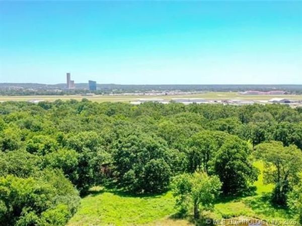 834 W 84th Street , Tulsa, OK 74132