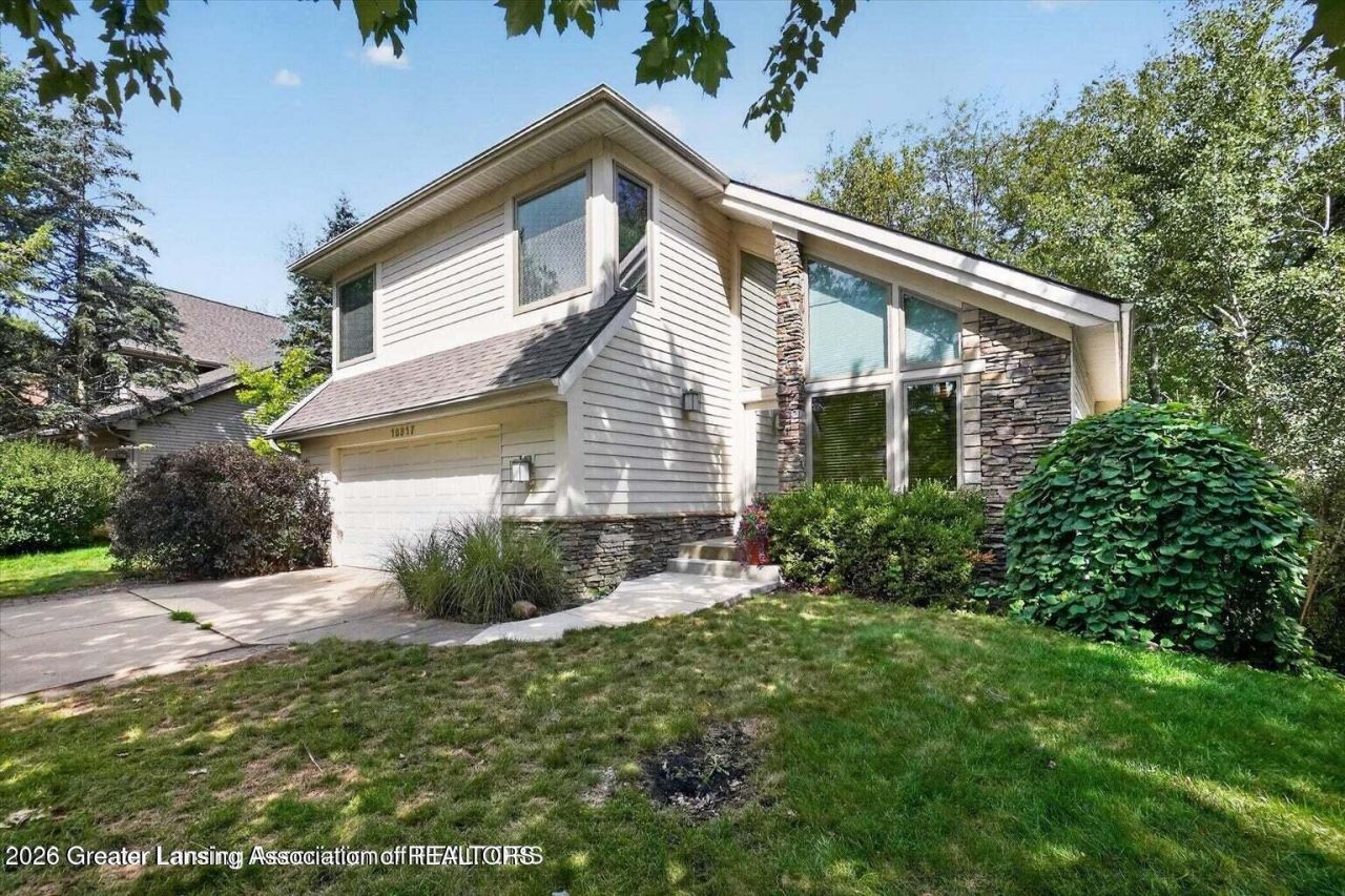 16817 Cedarbrook Drive, Haslett, MI 48840 Main Photo