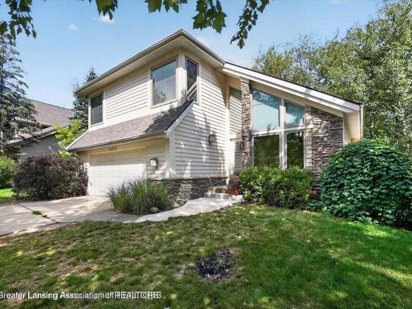 16817 Cedarbrook Drive, Haslett, MI 48840