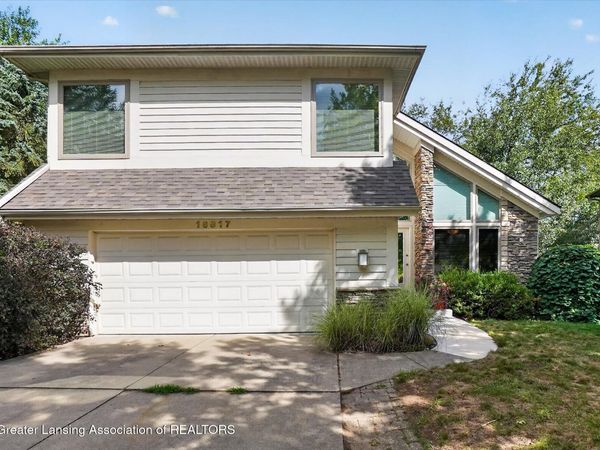 16817 Cedarbrook Drive, Haslett, MI 48840