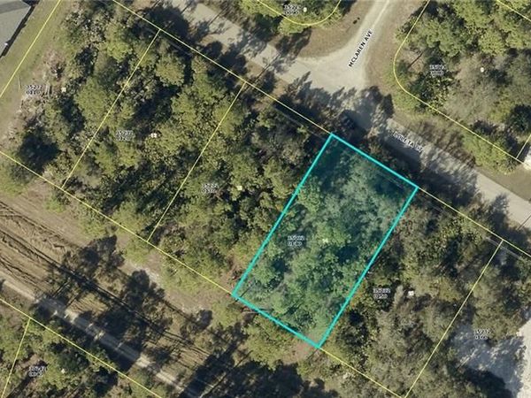 605 Loleta CT , LEHIGH ACRES, FL 33972