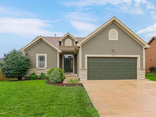 20541 W 125th Terrace, Olathe, KS 66061