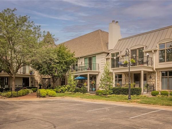 9100 Lamar Avenue, Unit 207, Overland Park, KS 66207