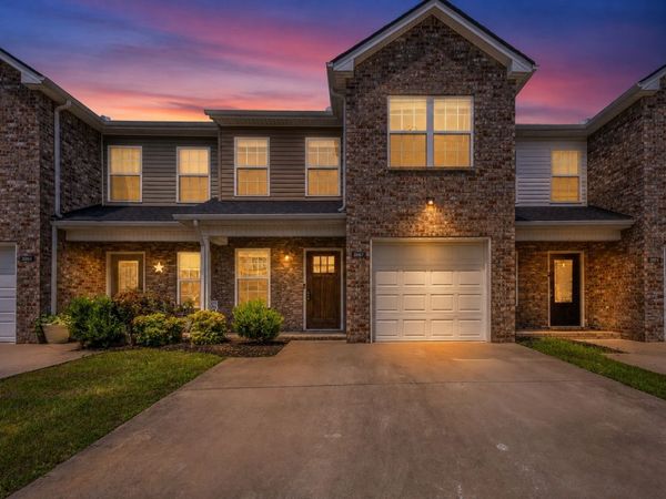 2067 Downstream Dr , Ashland City, TN 37015