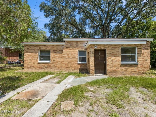 5811 HOLLYHOCK Road, Jacksonville, FL 32209
