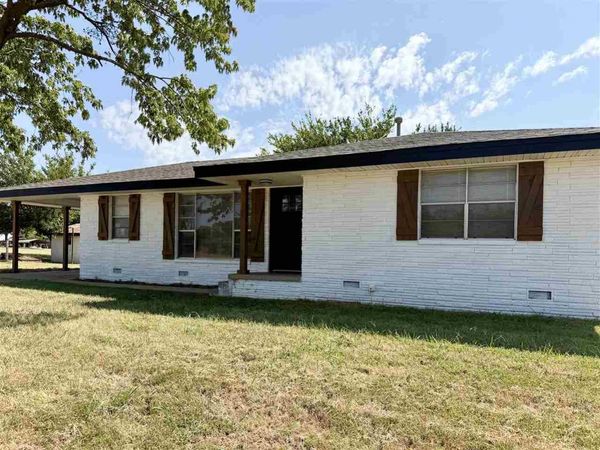 810048 S Main Street, Agra, OK 74824