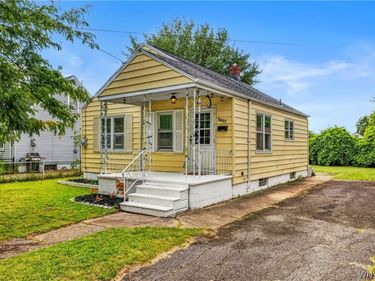 3607 Ferry Avenue, Niagara Falls, NY 14301