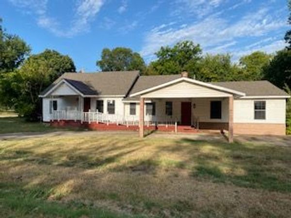 401 N Washington Avenue , Wagoner, OK 74467