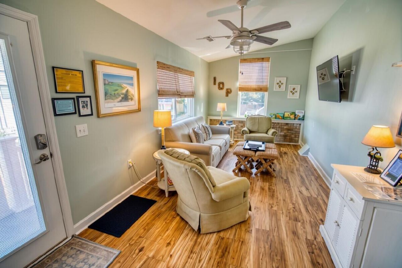 1100 Pavilion Drive Photo 1