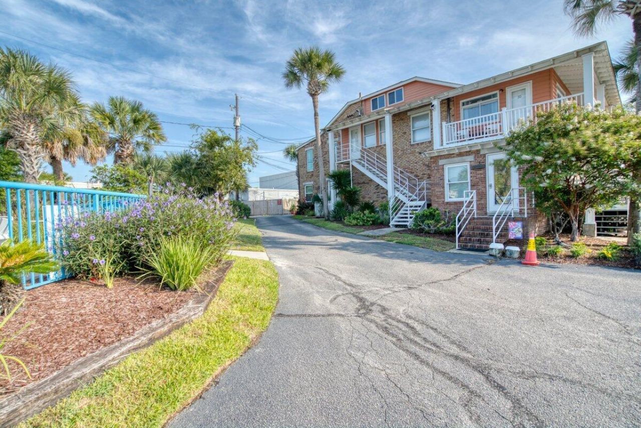 1100 Pavilion Drive Photo 17