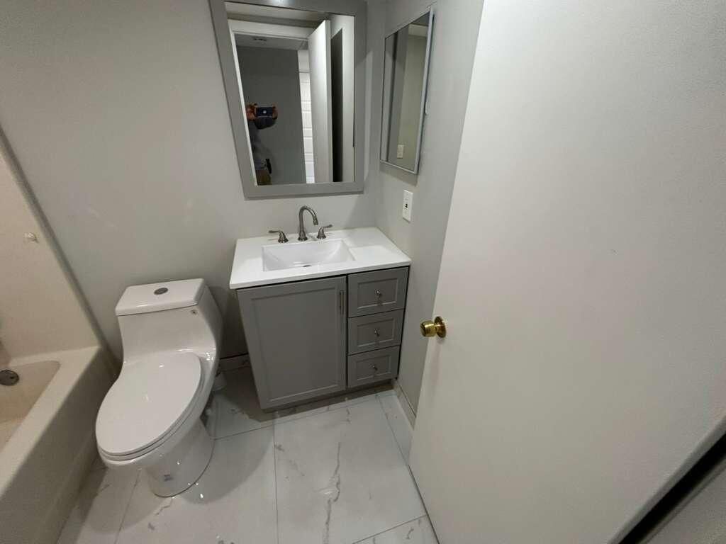 21913 Lake Forest Circle, Unit 201, Boca Raton, FL 33433 Photo