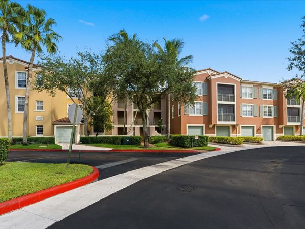 11750 SAINT ANDREWS Place, Unit 303, Wellington, FL 33414