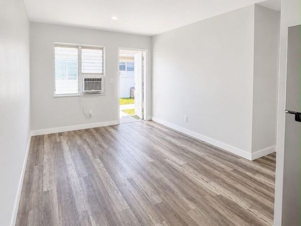 525 NW 5TH Street, Unit 1, Hallandale Beach, FL 33009