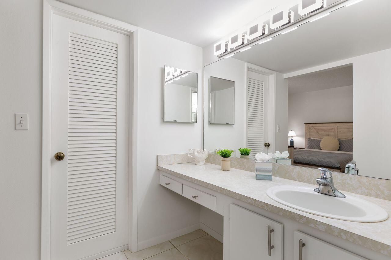2455 Lindell Boulevard, Unit 3210, Delray Beach, FL 33444 Photo