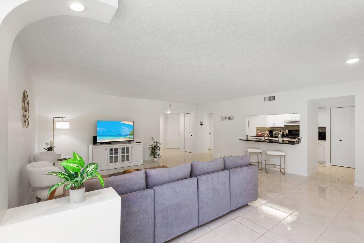 2455 Lindell Boulevard, Unit 3210, Delray Beach, FL 33444 Photo