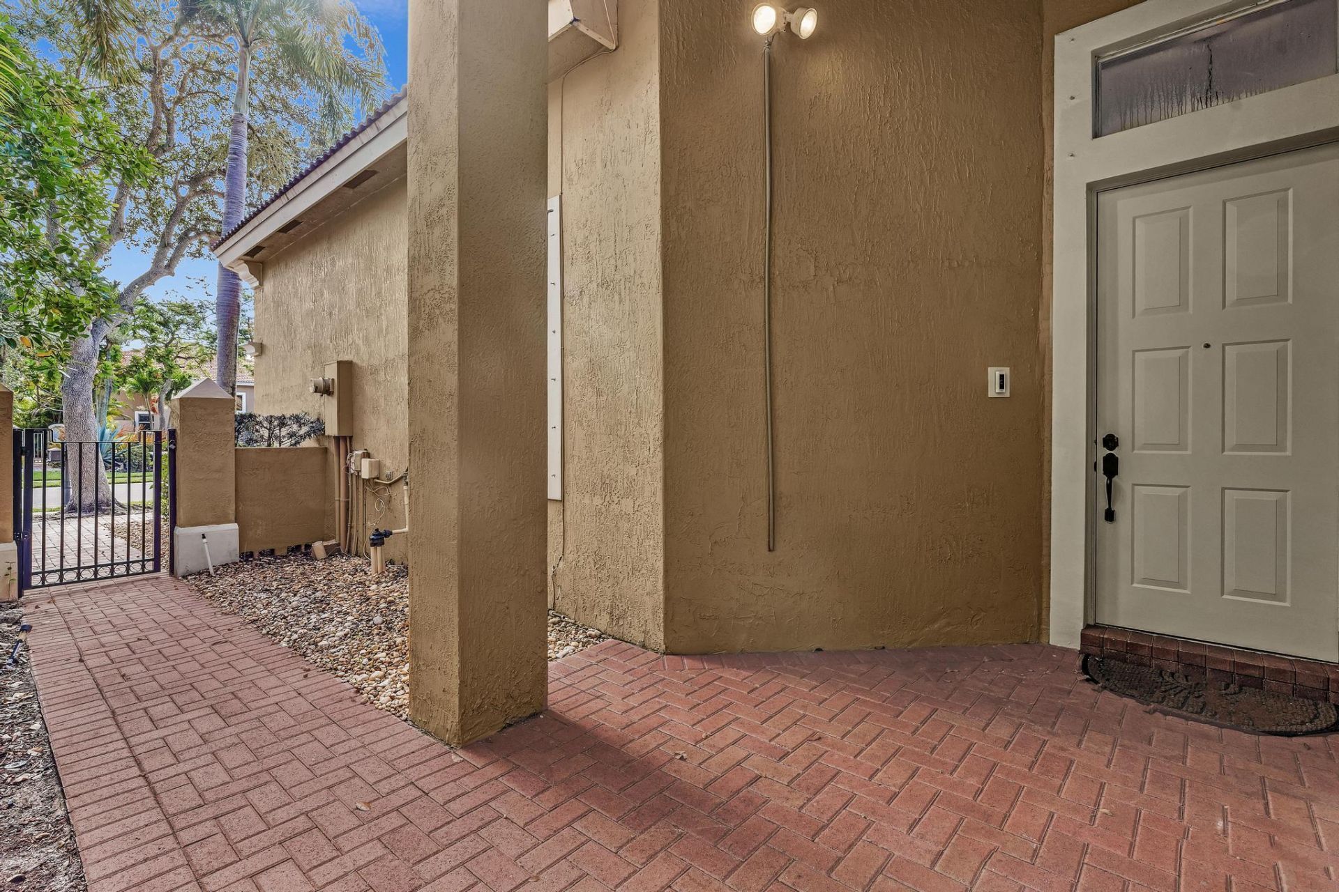 5828 NW 121st Avenue, Coral Springs, FL 33076 Photo
