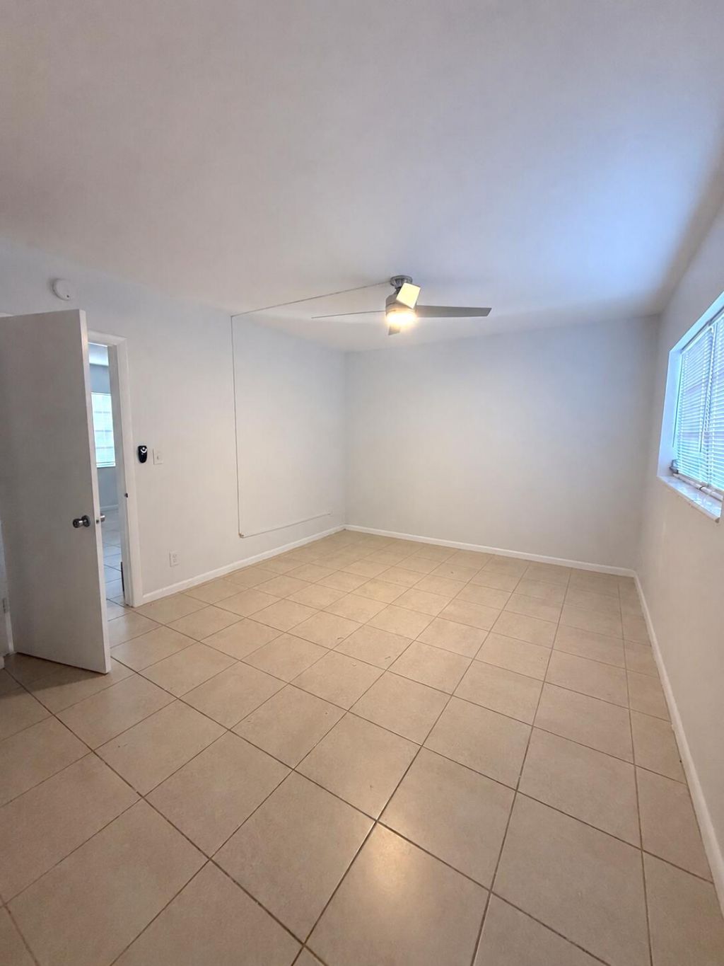 2017 NE 18th Street, Unit 2, Fort Lauderdale, FL 33305 Photo