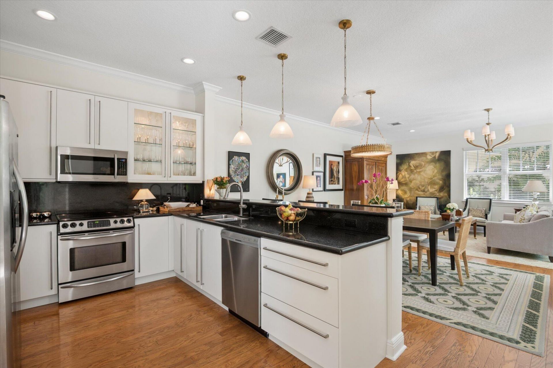 608 NE 11th Avenue, Fort Lauderdale, FL 33304 Photo