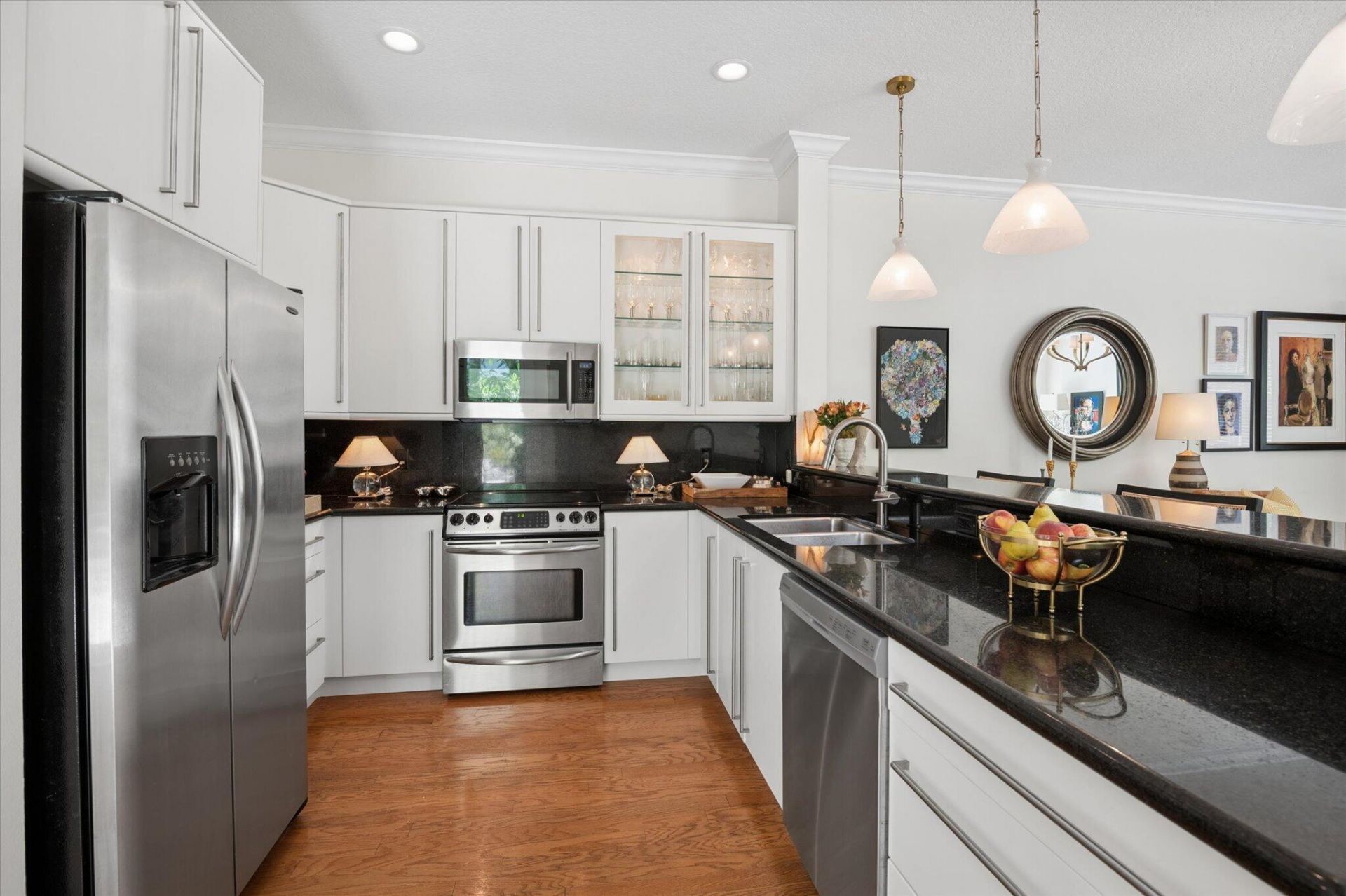 608 NE 11th Avenue, Fort Lauderdale, FL 33304 Photo