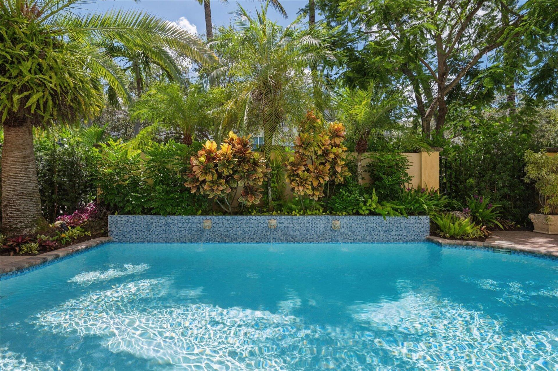 608 NE 11th Avenue, Fort Lauderdale, FL 33304 Photo