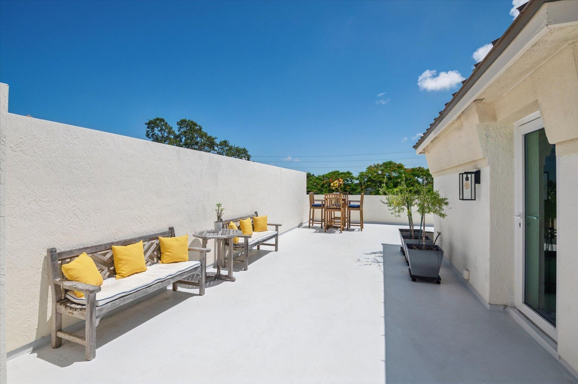 608 NE 11th Avenue, Fort Lauderdale, FL 33304 Photo