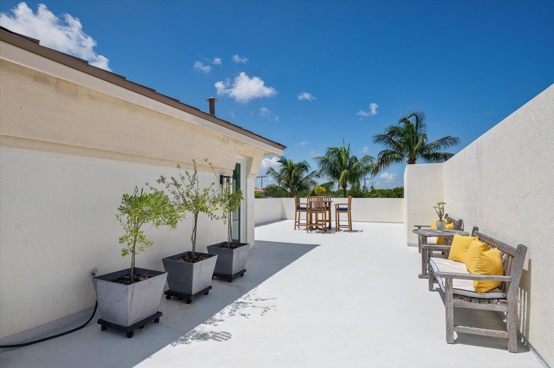 608 NE 11th Avenue, Fort Lauderdale, FL 33304 Photo