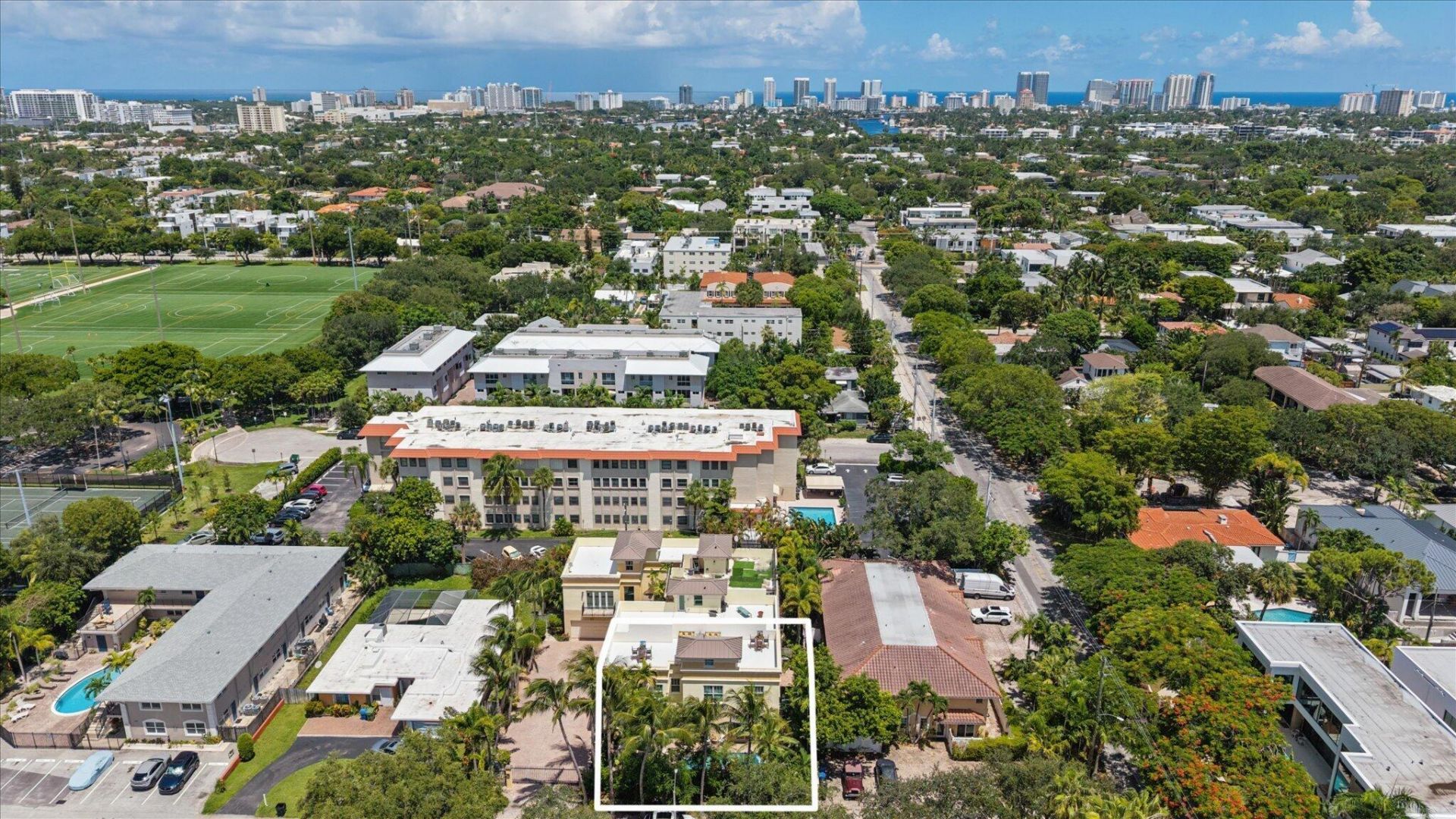 608 NE 11th Avenue, Fort Lauderdale, FL 33304 Photo