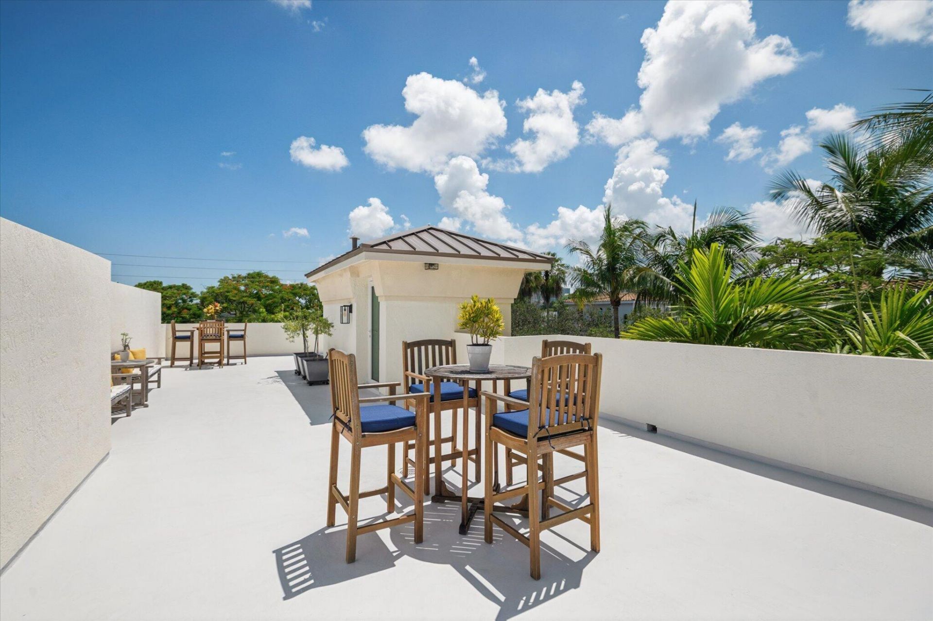608 NE 11th Avenue, Fort Lauderdale, FL 33304 Photo