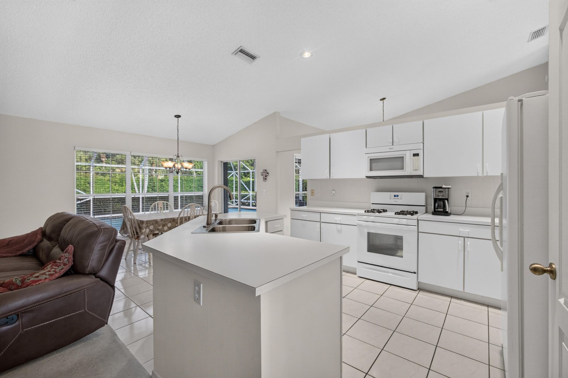1011 Woodfield Circle, Palm Beach Gardens, FL 33418 Photo