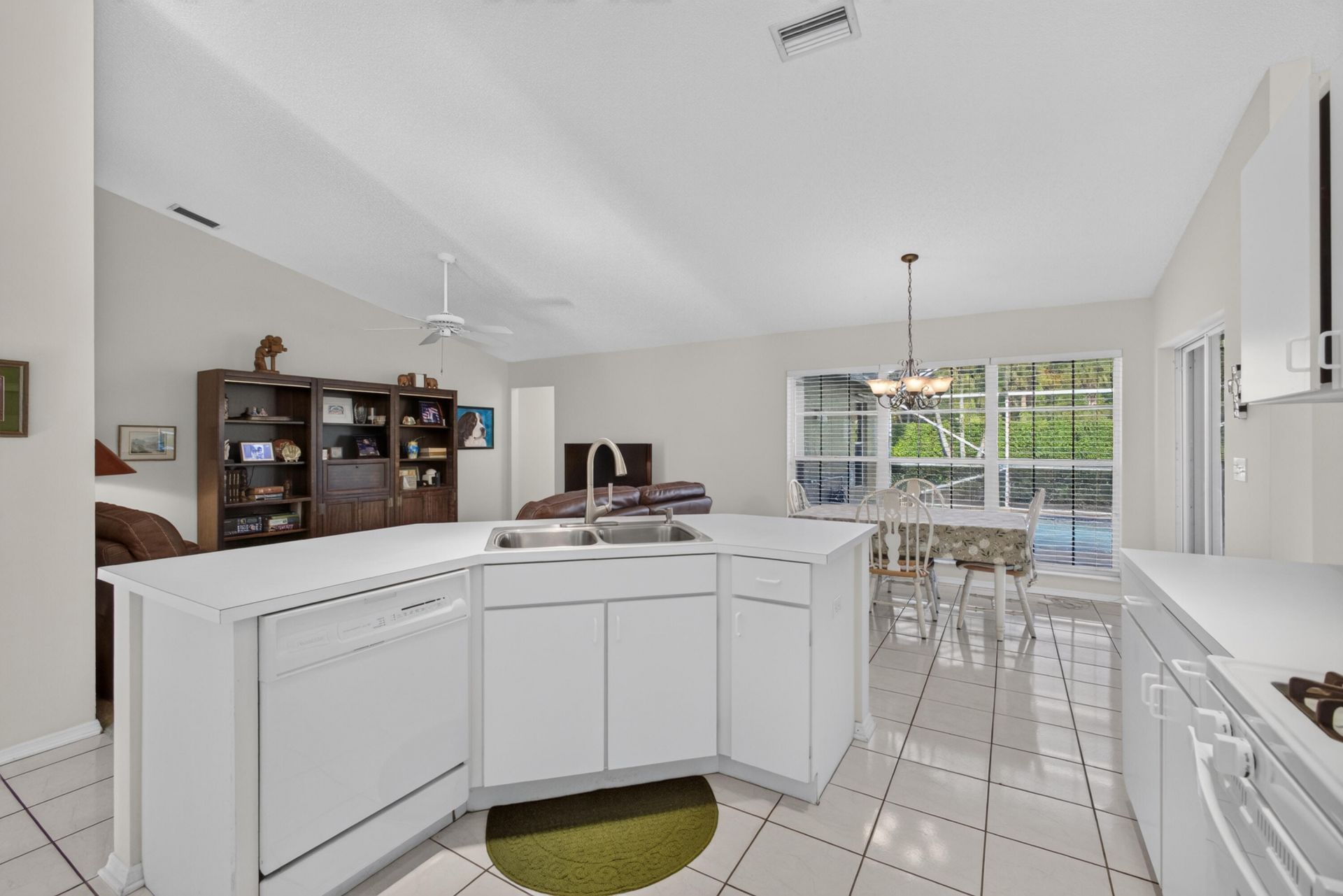1011 Woodfield Circle, Palm Beach Gardens, FL 33418 Photo