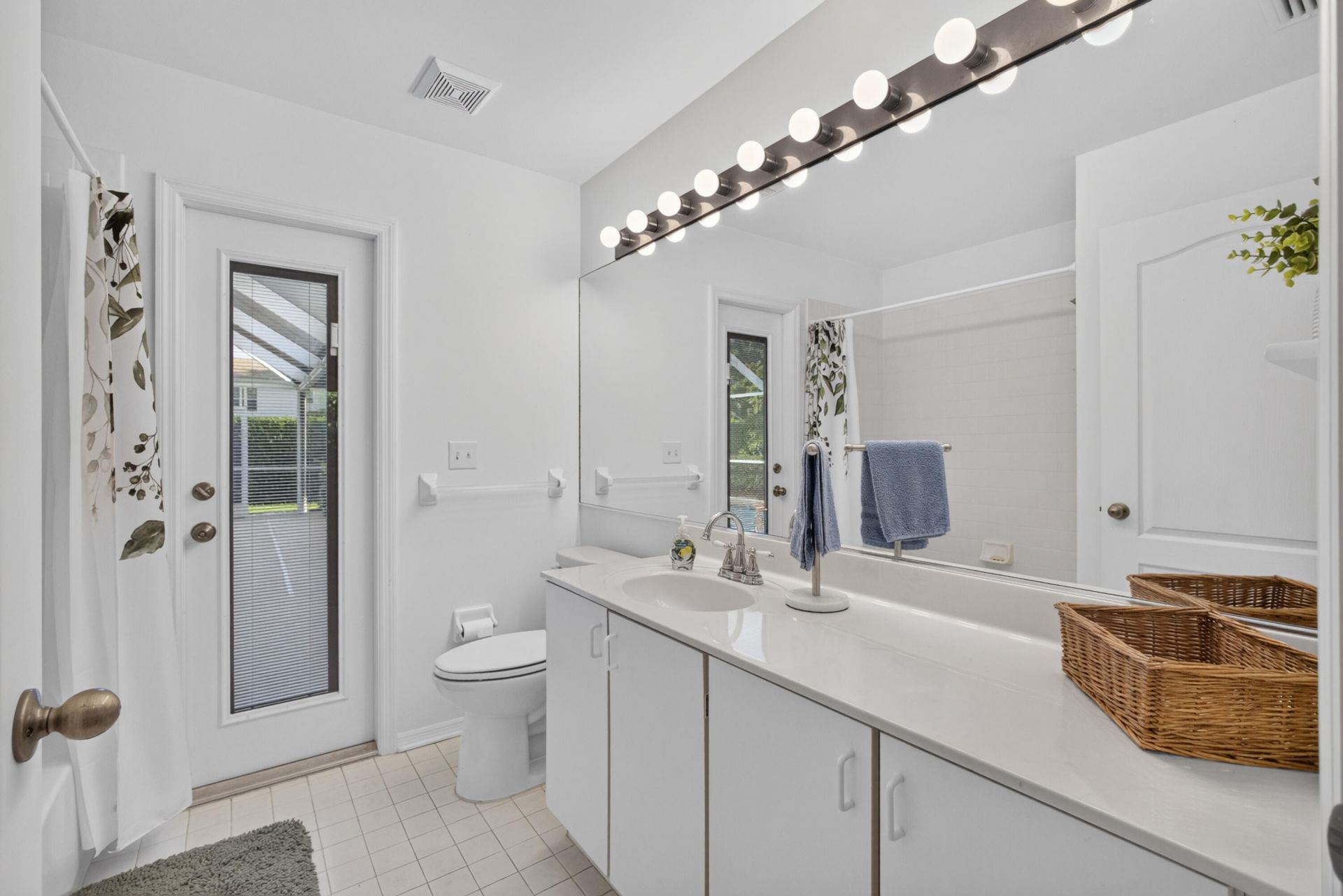 1011 Woodfield Circle, Palm Beach Gardens, FL 33418 Photo