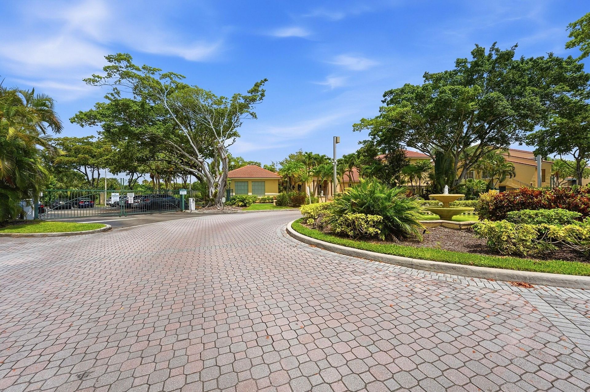1707 Village Boulevard, Unit 108, West Palm Beach, FL 33409 Photo