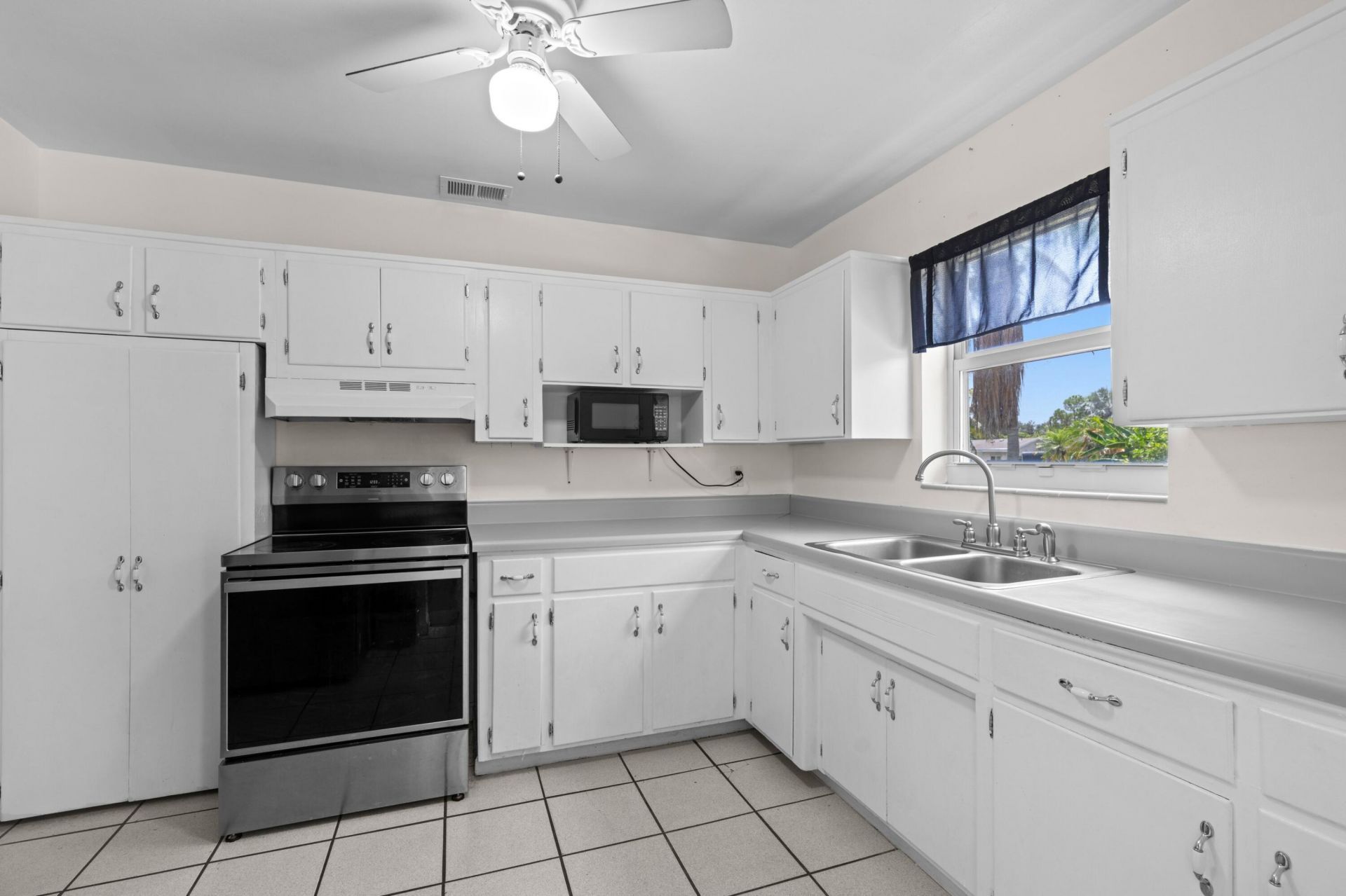 1054 Old Boynton Road, Boynton Beach, FL 33426 Photo