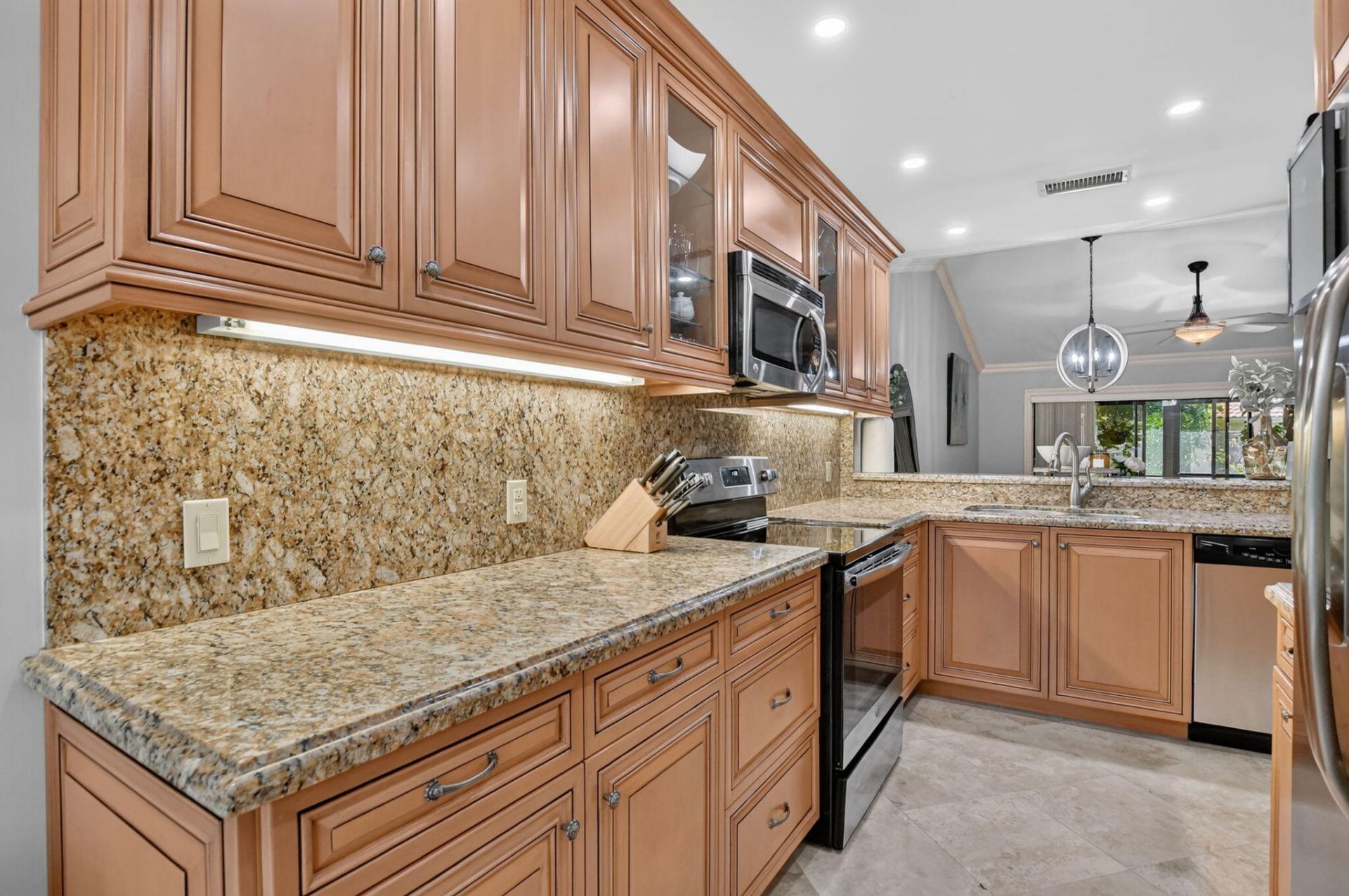 21616 Guadalajara Avenue, Boca Raton, FL 33433 Photo