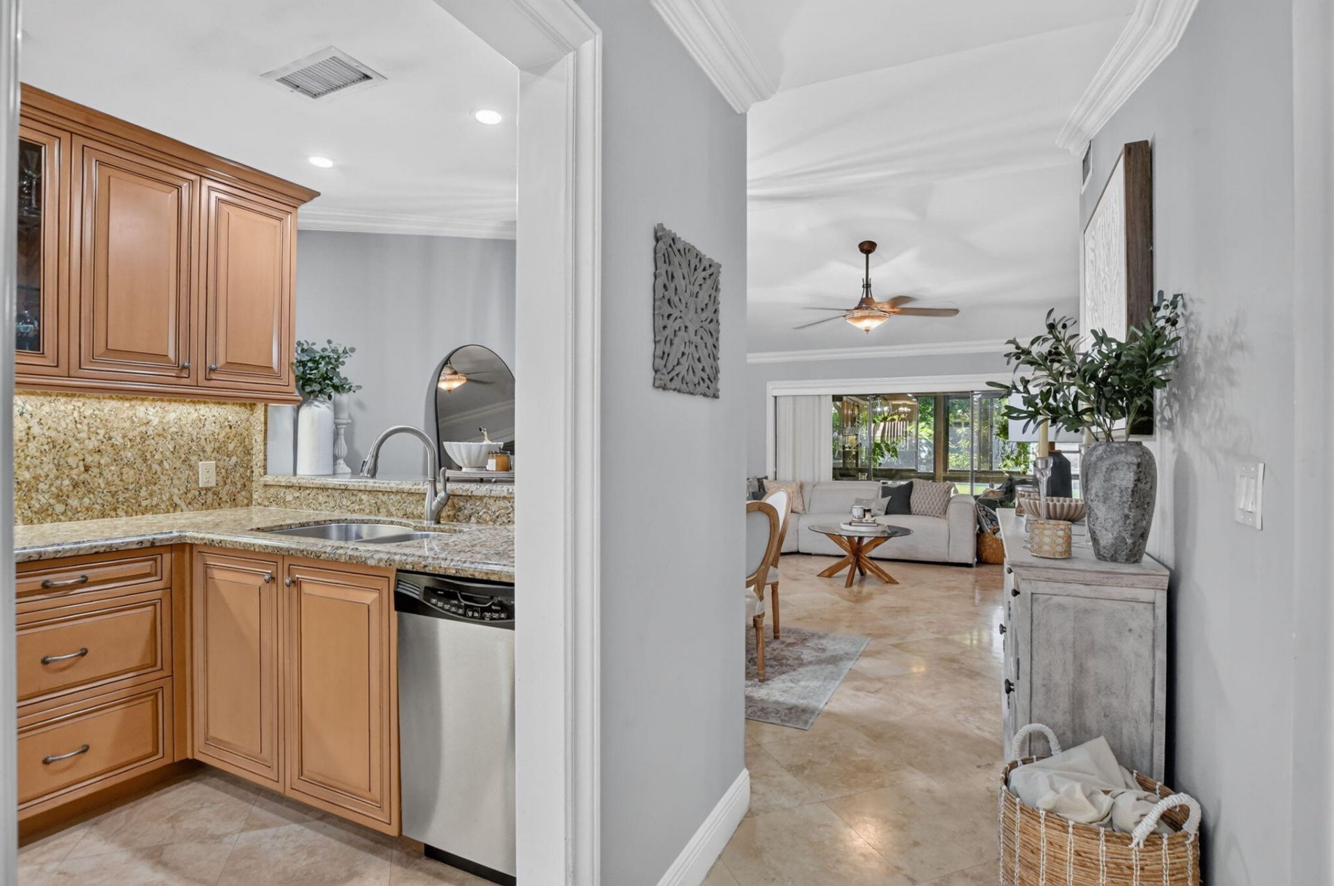 21616 Guadalajara Avenue, Boca Raton, FL 33433 Photo