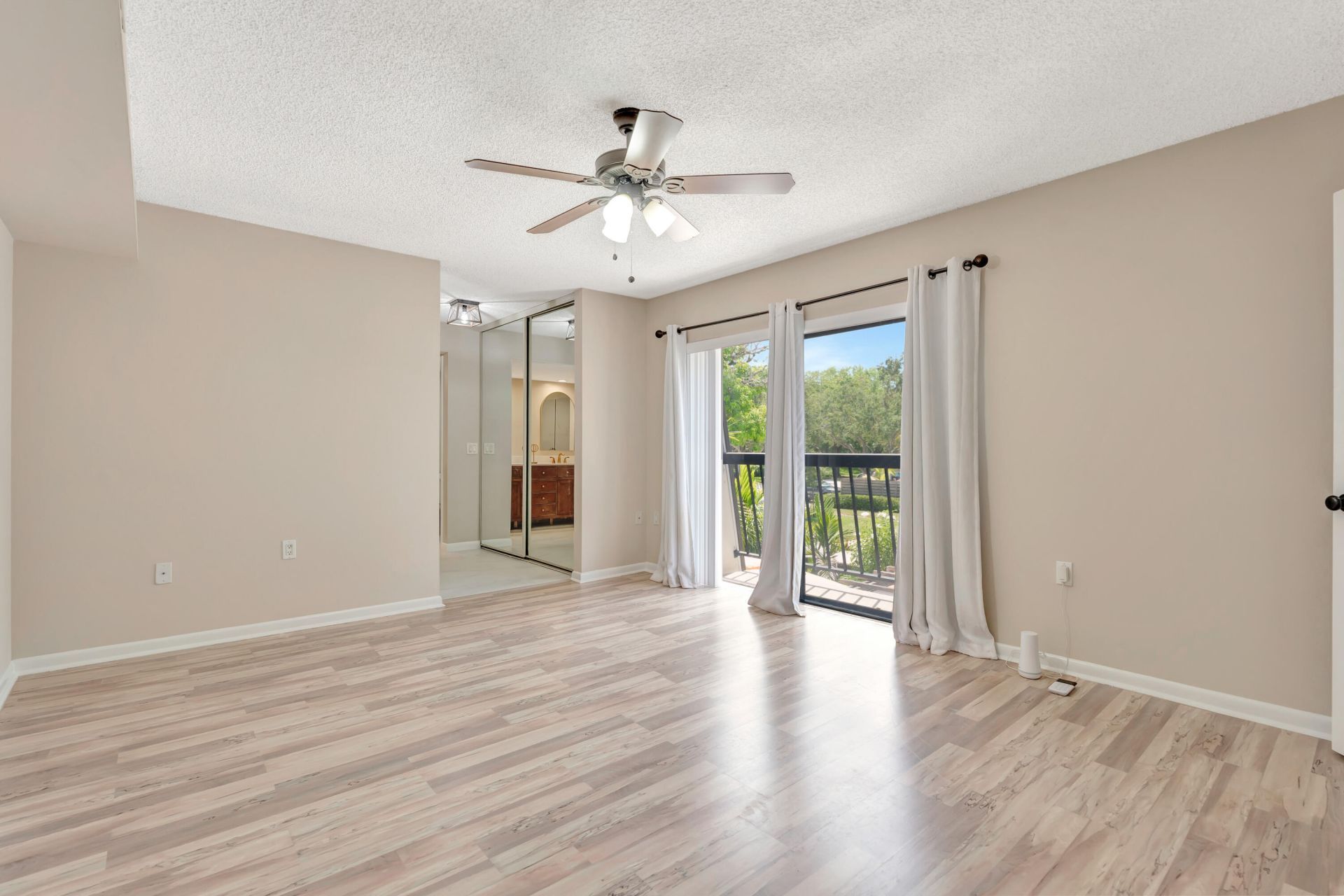 207 2nd Terrace, Palm Beach Gardens, FL 33418 Photo