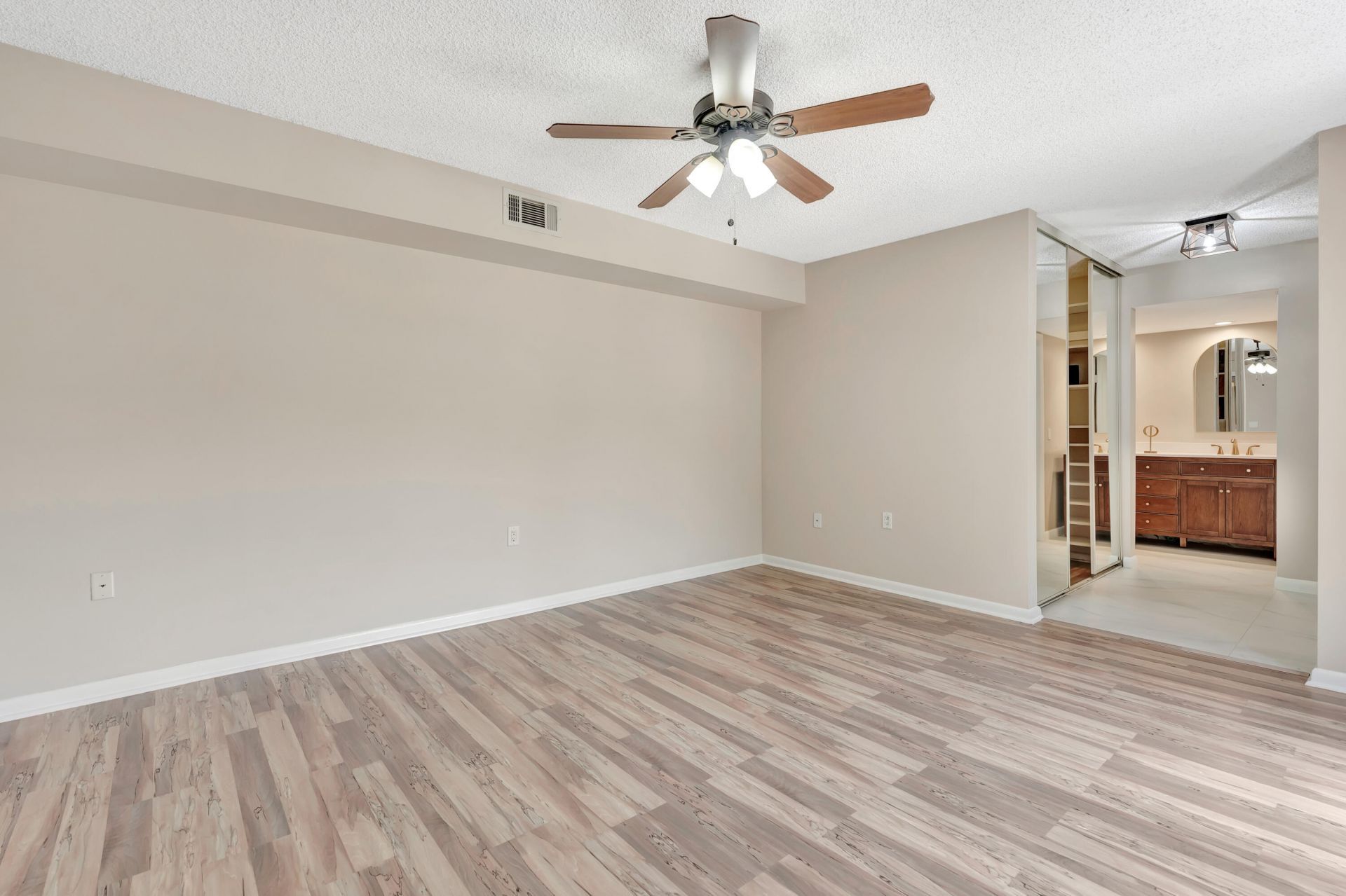 207 2nd Terrace, Palm Beach Gardens, FL 33418 Photo