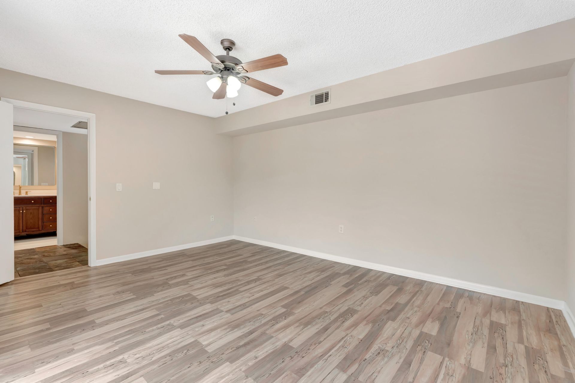 207 2nd Terrace, Palm Beach Gardens, FL 33418 Photo