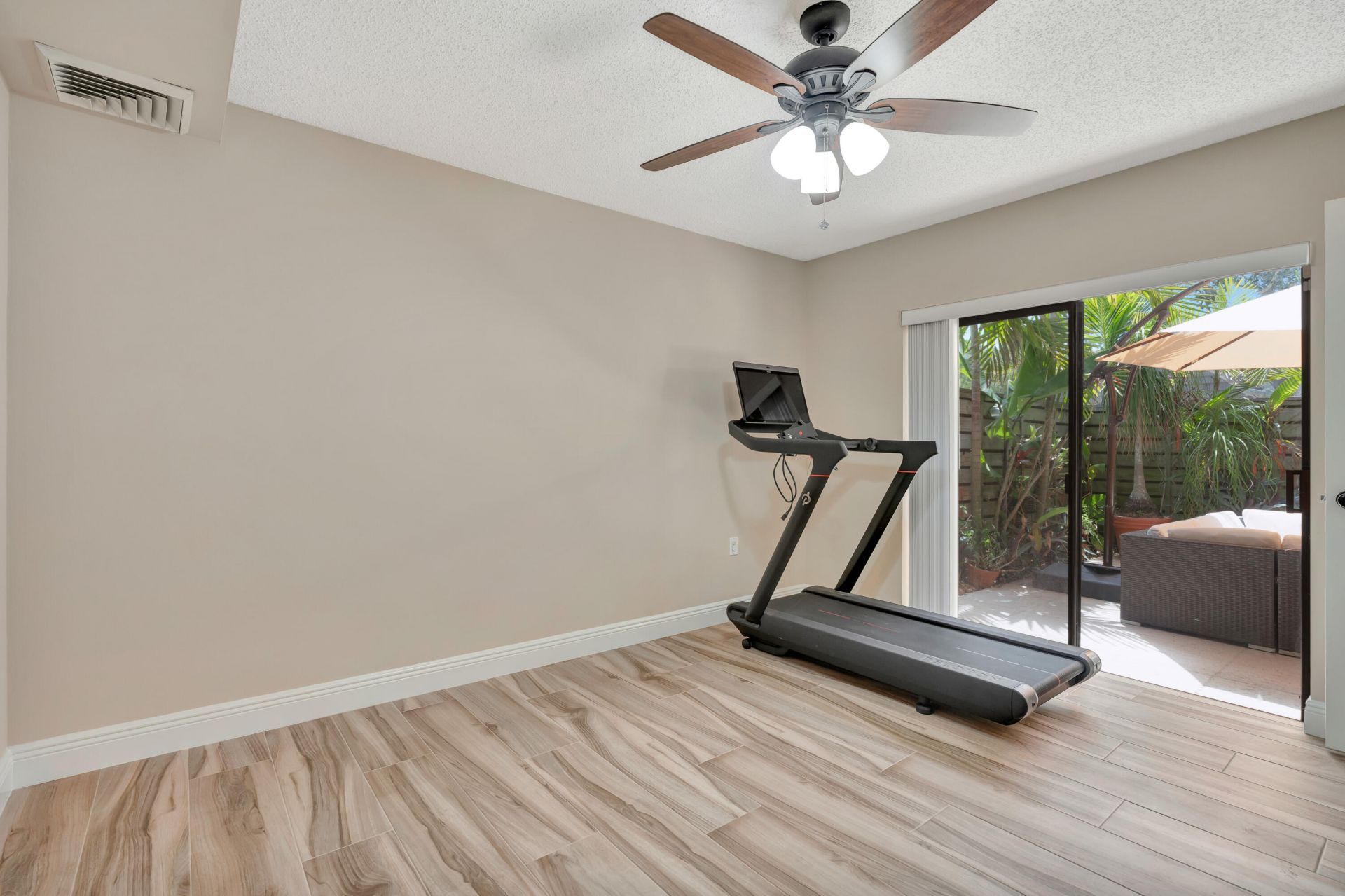 207 2nd Terrace, Palm Beach Gardens, FL 33418 Photo