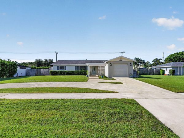 7752 SAINT ANDREWS Road, Lake Worth, FL 33467