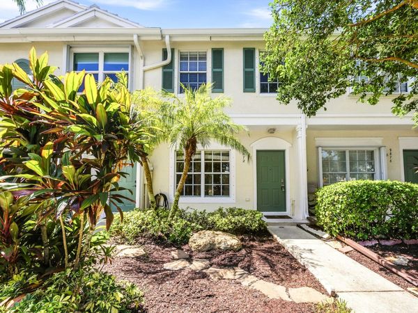 9872 NW 56th Place, Coral Springs, FL 33076