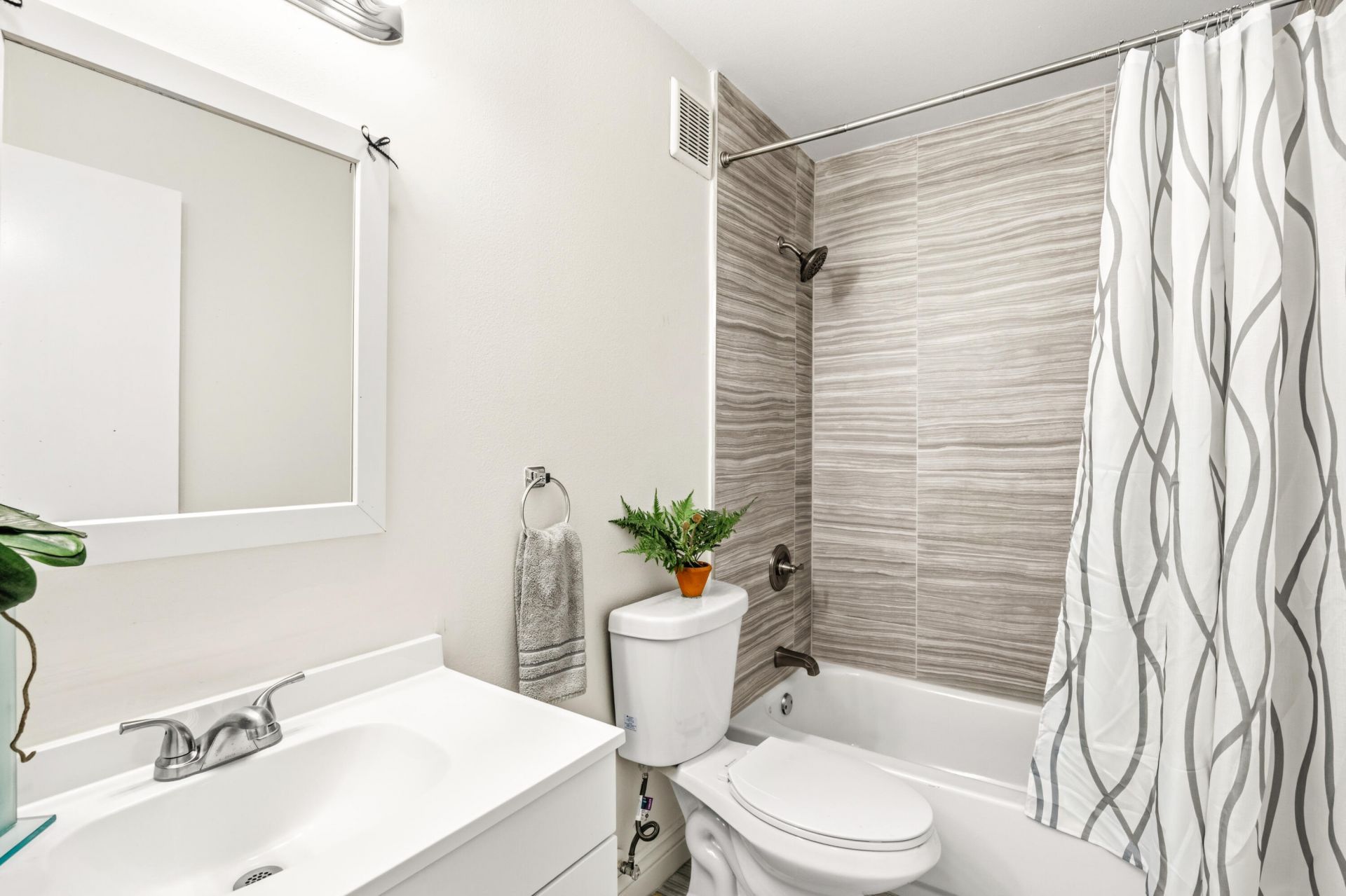 9872 NW 56th Place, Coral Springs, FL 33076 Photo