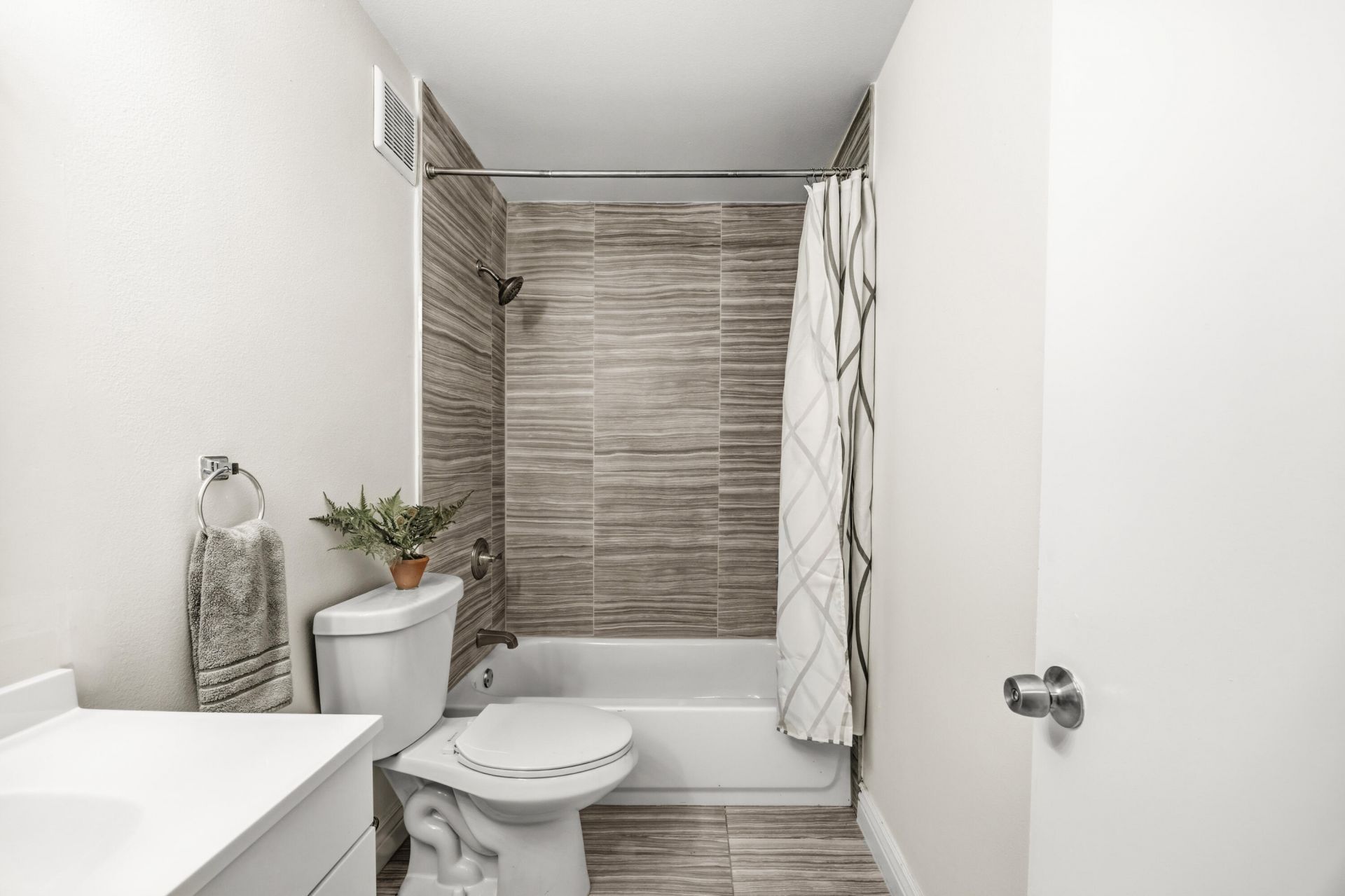 9872 NW 56th Place, Coral Springs, FL 33076 Photo