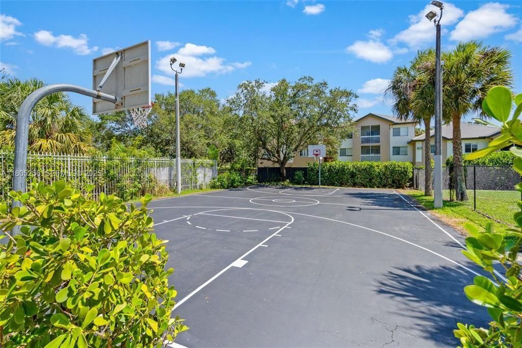 9872 NW 56th Place, Coral Springs, FL 33076 Photo
