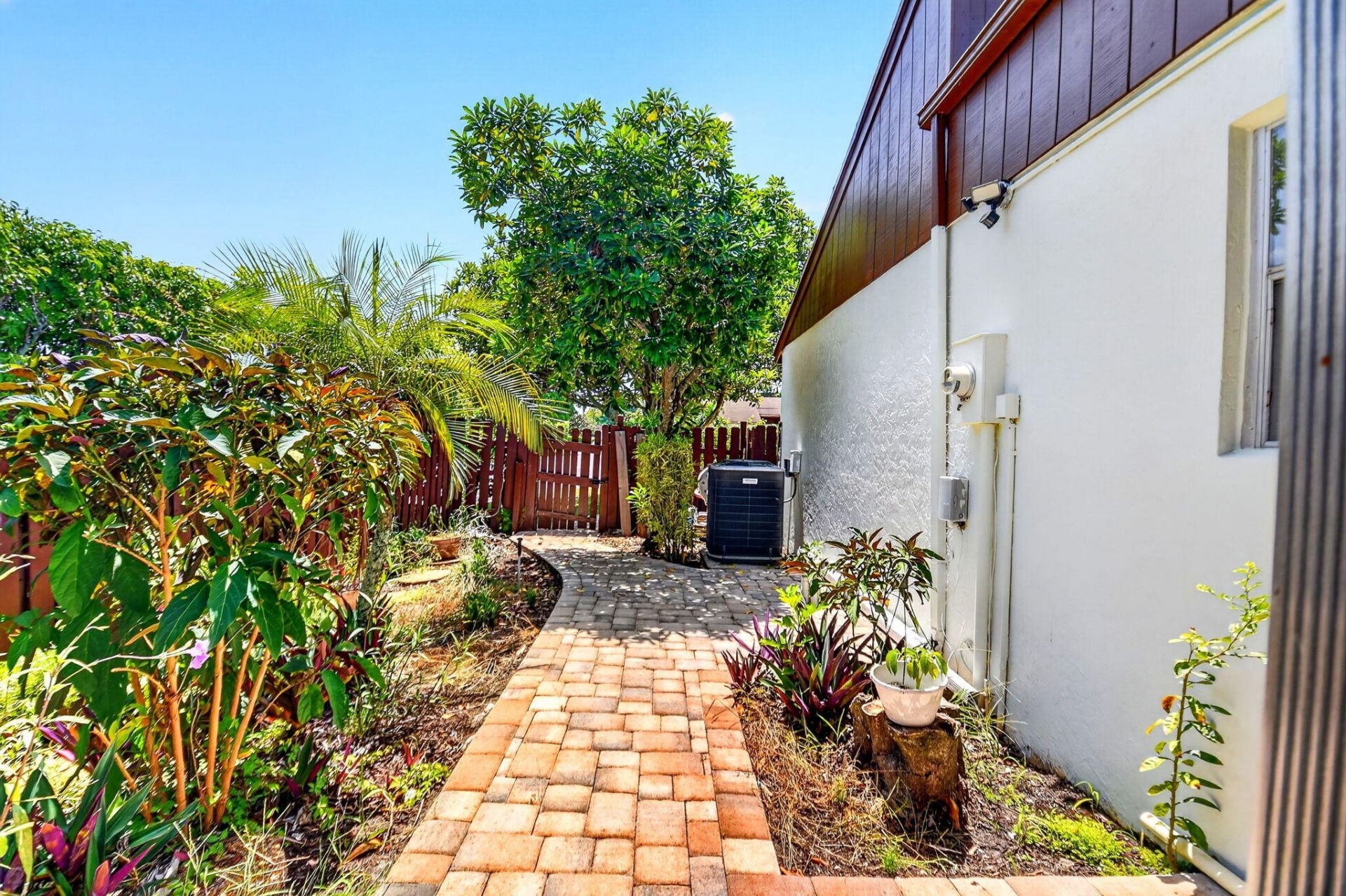 6747 Starkeys Place, Lake Worth, FL 33467 Photo