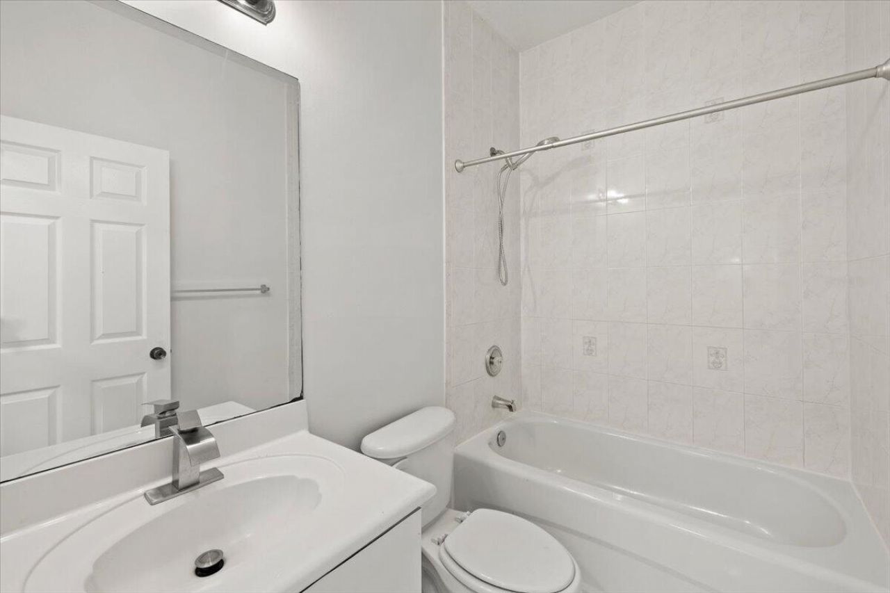 4962 Leeward Lane, Unit 3807, Fort Lauderdale, FL 33312 Photo