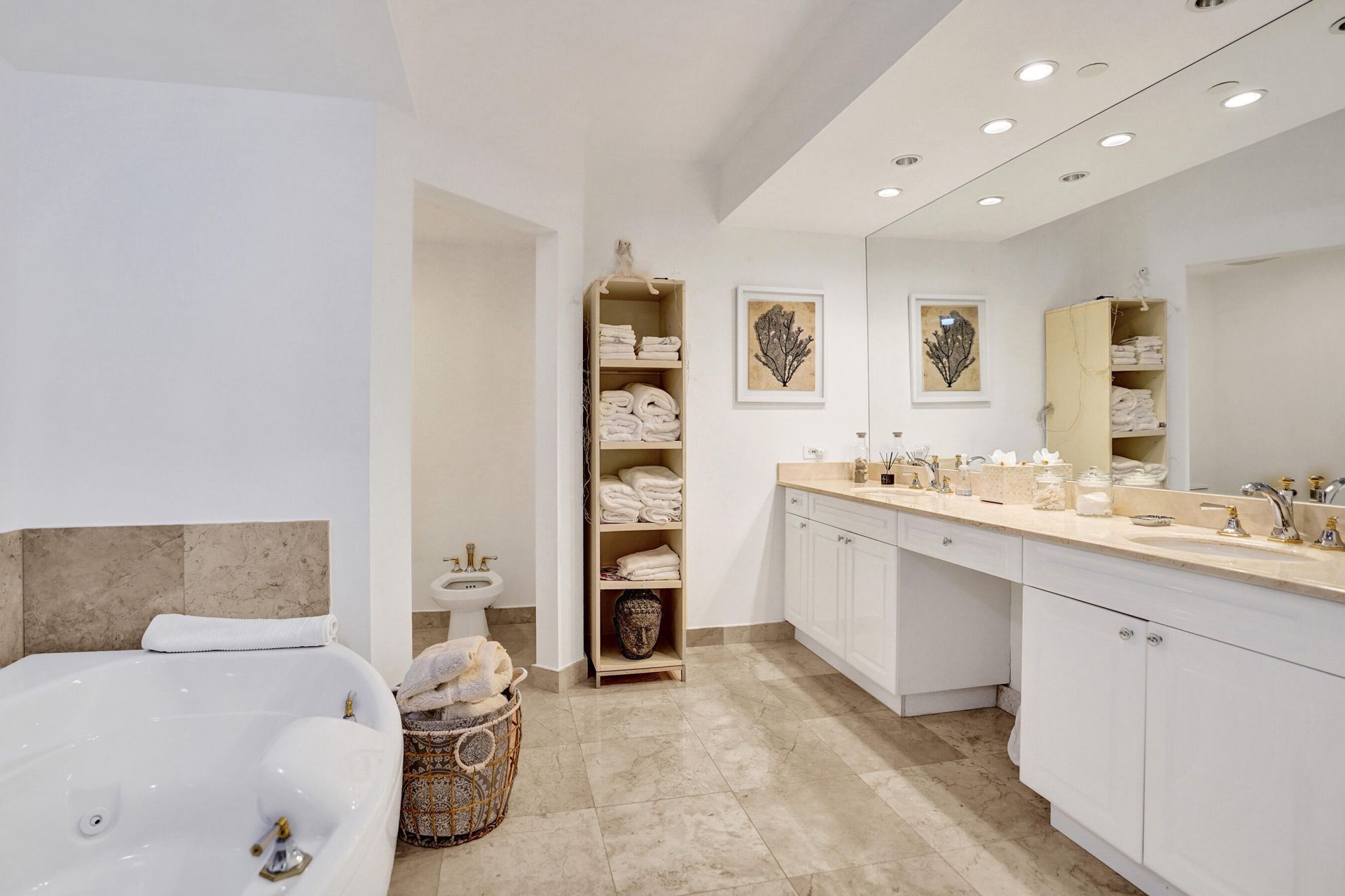 550 SE Mizner Boulevard, Unit B506, Boca Raton, FL 33432 Photo